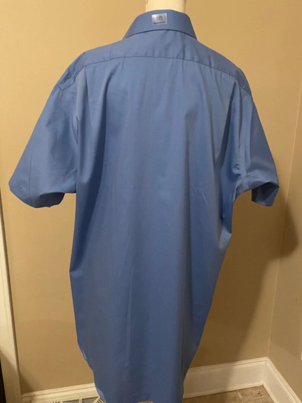Covington Men's XL Blue Dress Shirt Classic Fit Short Sleeve NWT Wrinkle Free - Picture 2 of 4